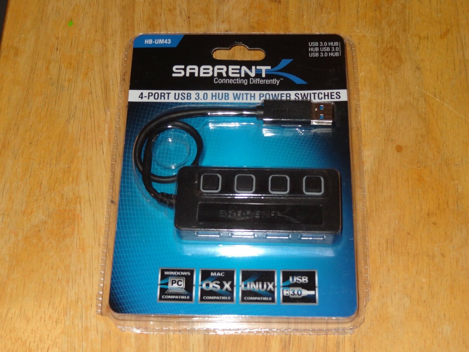 NEW Sabrent 4 Port USB 3 0 Hub with Individual Power Switches and LEDs HB UM43