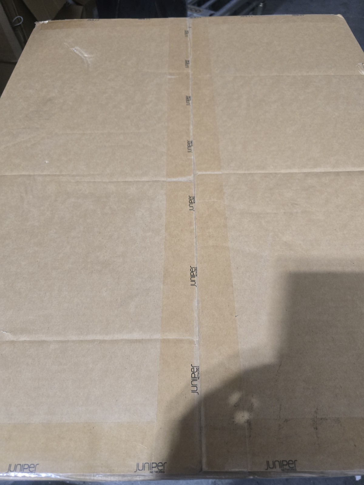 Juniper Networks MX204-HW-BASE *BRAND NEW FACTORY SEALED* READ DETAILS Juniper Networks MX204-HW-BASE *BRAND NEW FACTORY SEALED* READ DETAILS