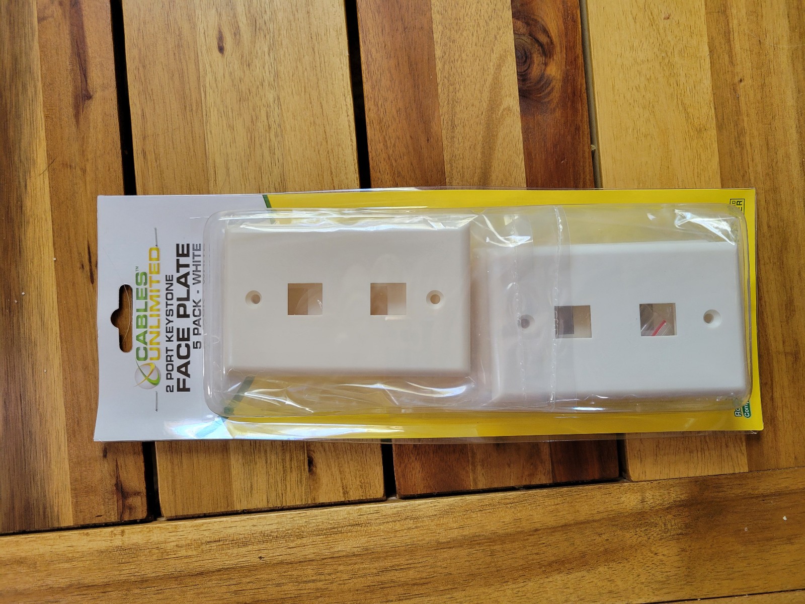 100 Pack - 2 Port Wall Plate Keystone RJ45 Cat6 Cat5e Insert Jack White Plate 100 Pack - 2 Port Wall Plate Keystone RJ45 Cat6 Cat5e Insert Jack White Plate
