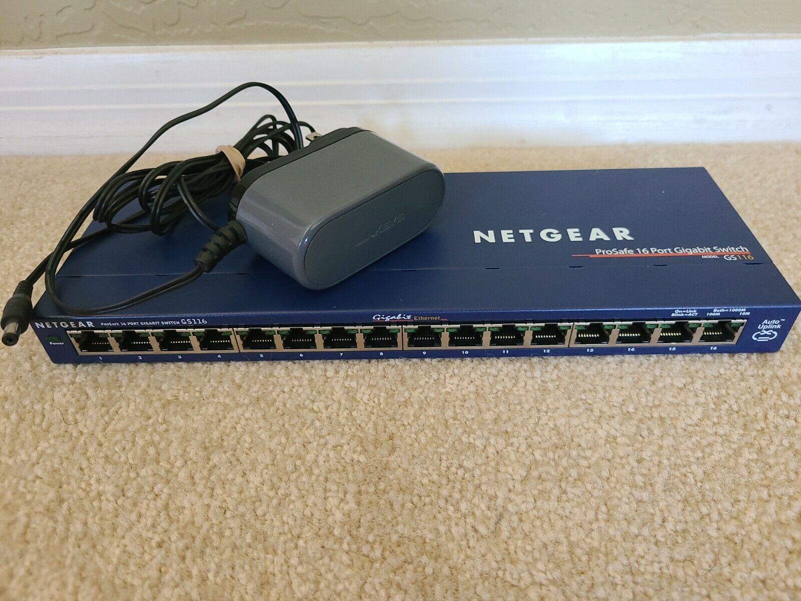 NETGEAR ProSafe GS116 v2 16-Ports Gigabit Network Switch 