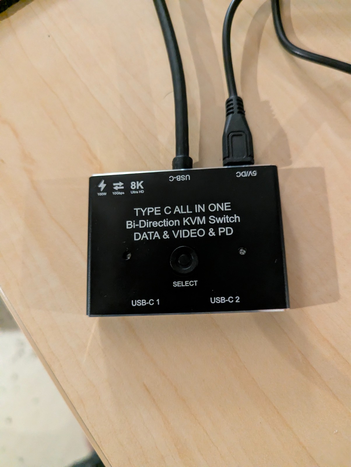 10Gbps USB-C bidirectional switch for data and video with USB-C power delivery
