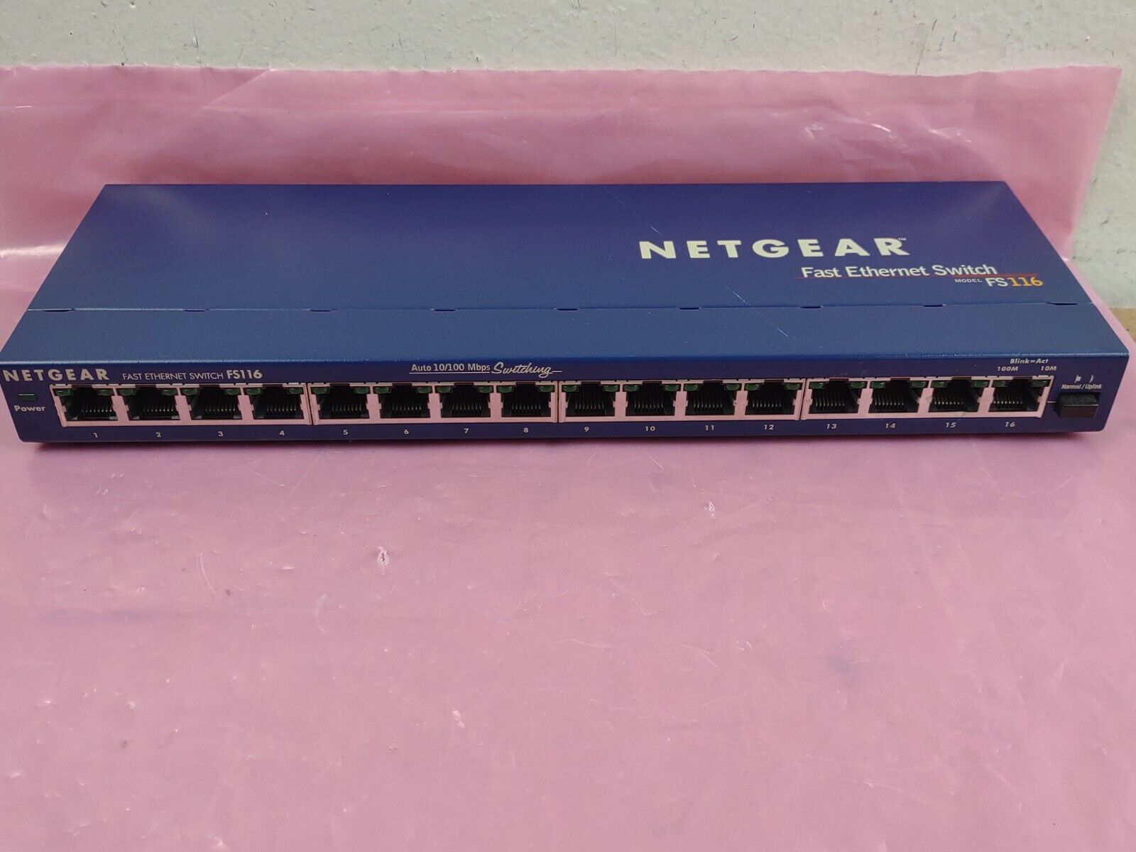 NetGear ProSafe (FS116) 16-Ports External Switch