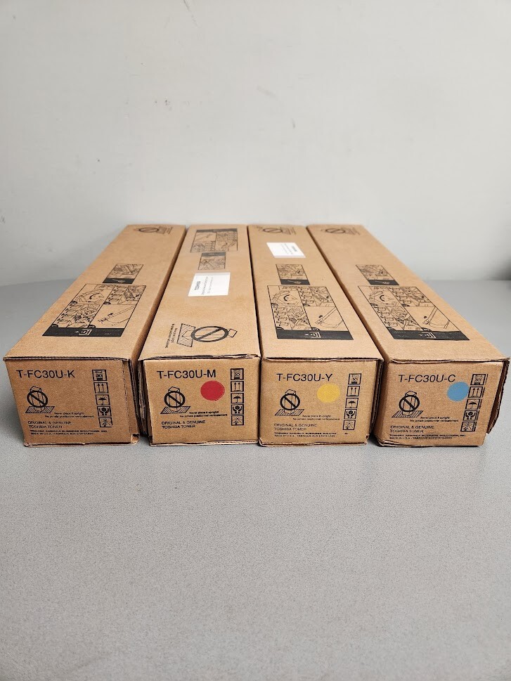 Toshiba T-FC30U e-Studio 2051C,2550C,2551C CMYK boxes have some tears Toshiba T-FC30U e-Studio 2051C,2550C,2551C CMYK boxes have some tears