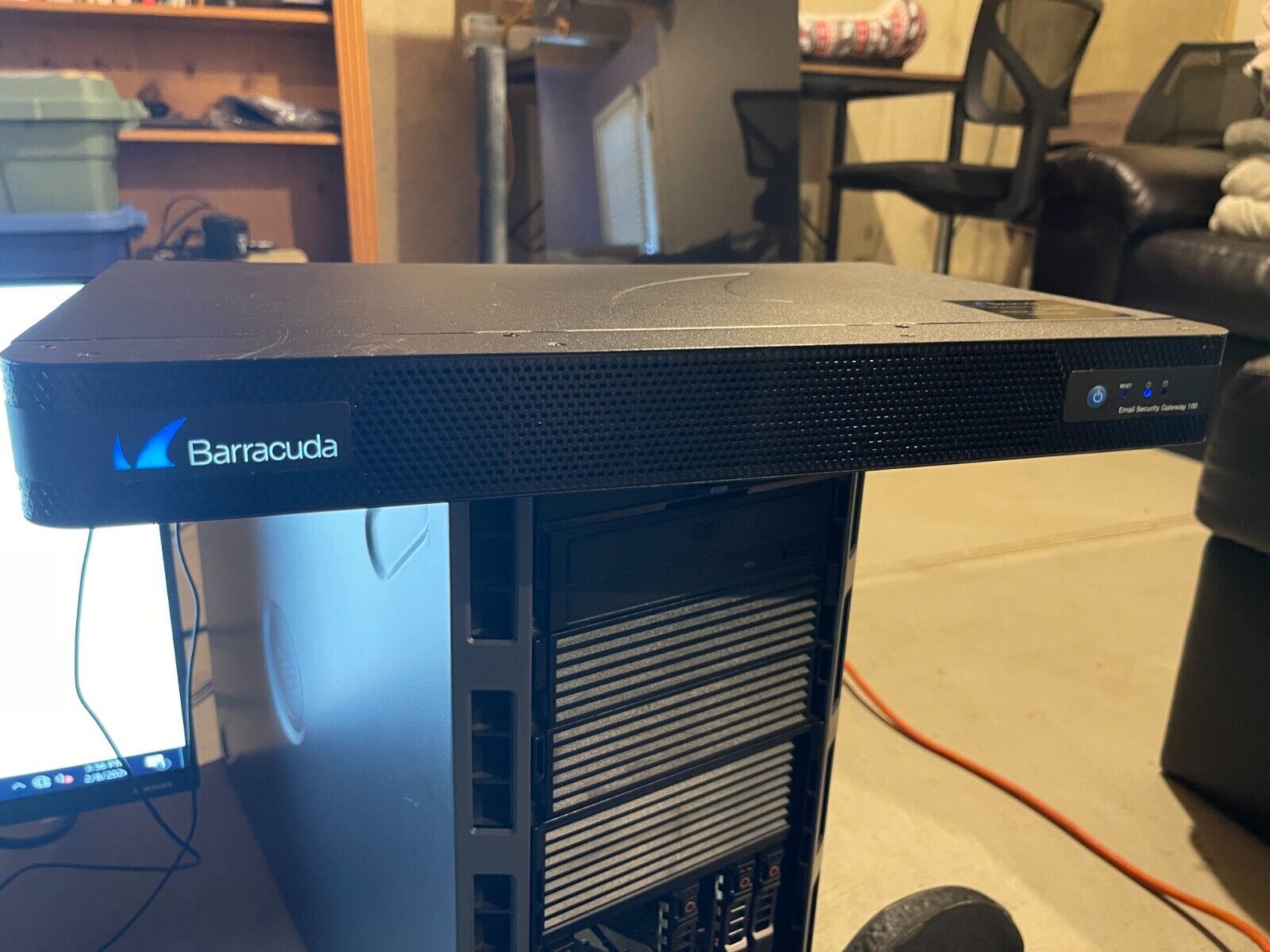 Barracuda Networks Spam Firewall 100 Anti-Virus Security Appliance BSF100a