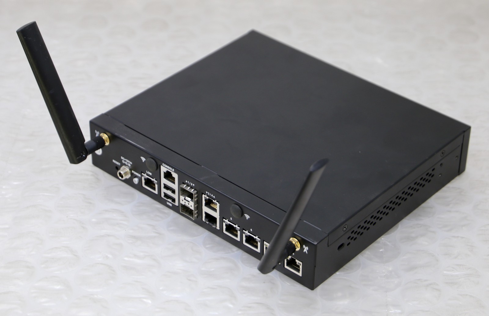 LANNER PUB7352-L03 - NCA-1515 Desktop Network Appliance vCPE/uCPE Edge Security LANNER PUB7352-L03 - NCA-1515 Desktop Network Appliance vCPE/uCPE Edge Security