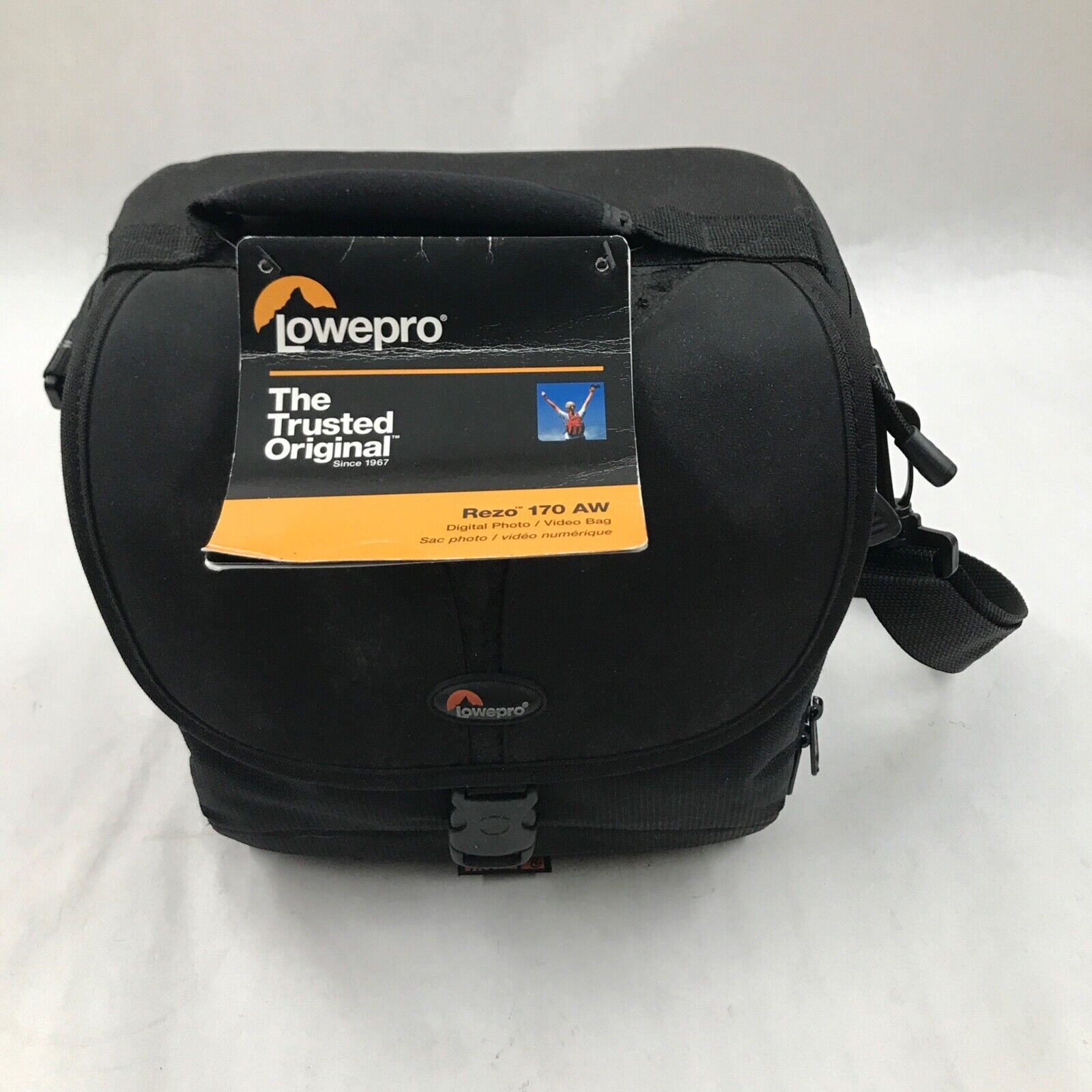 LOWEPRO REZO 170 AW ALL-WEATHER SHOULDER BAG BLACK NEW WITH TAG See Photos