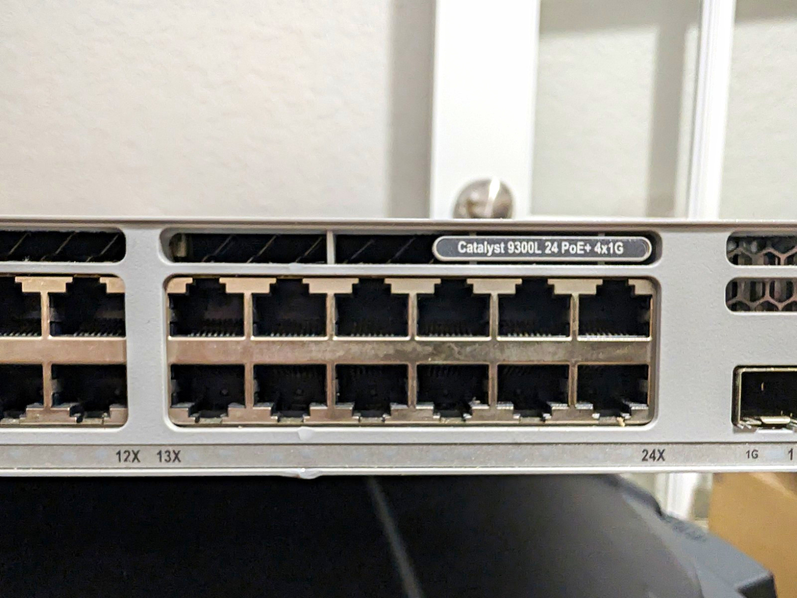 Cisco Catalyst 9300L 24-Port PoE+ Rack Mount Switch 4x1G Layer 3 Managed