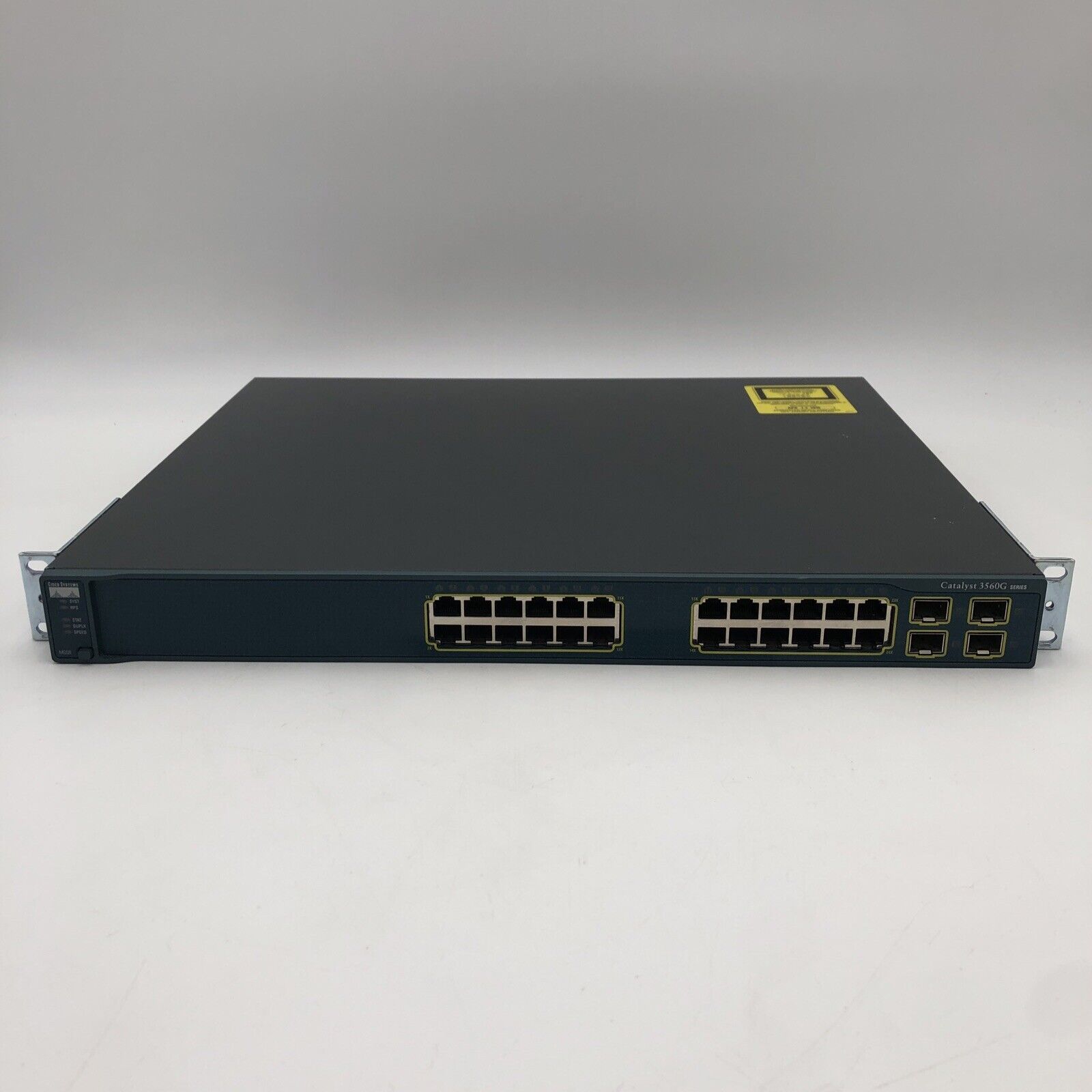 Cisco Catalyst 3560G series 24-Port Gigabit Ethernet - WS-C3560G-24TS-S READ