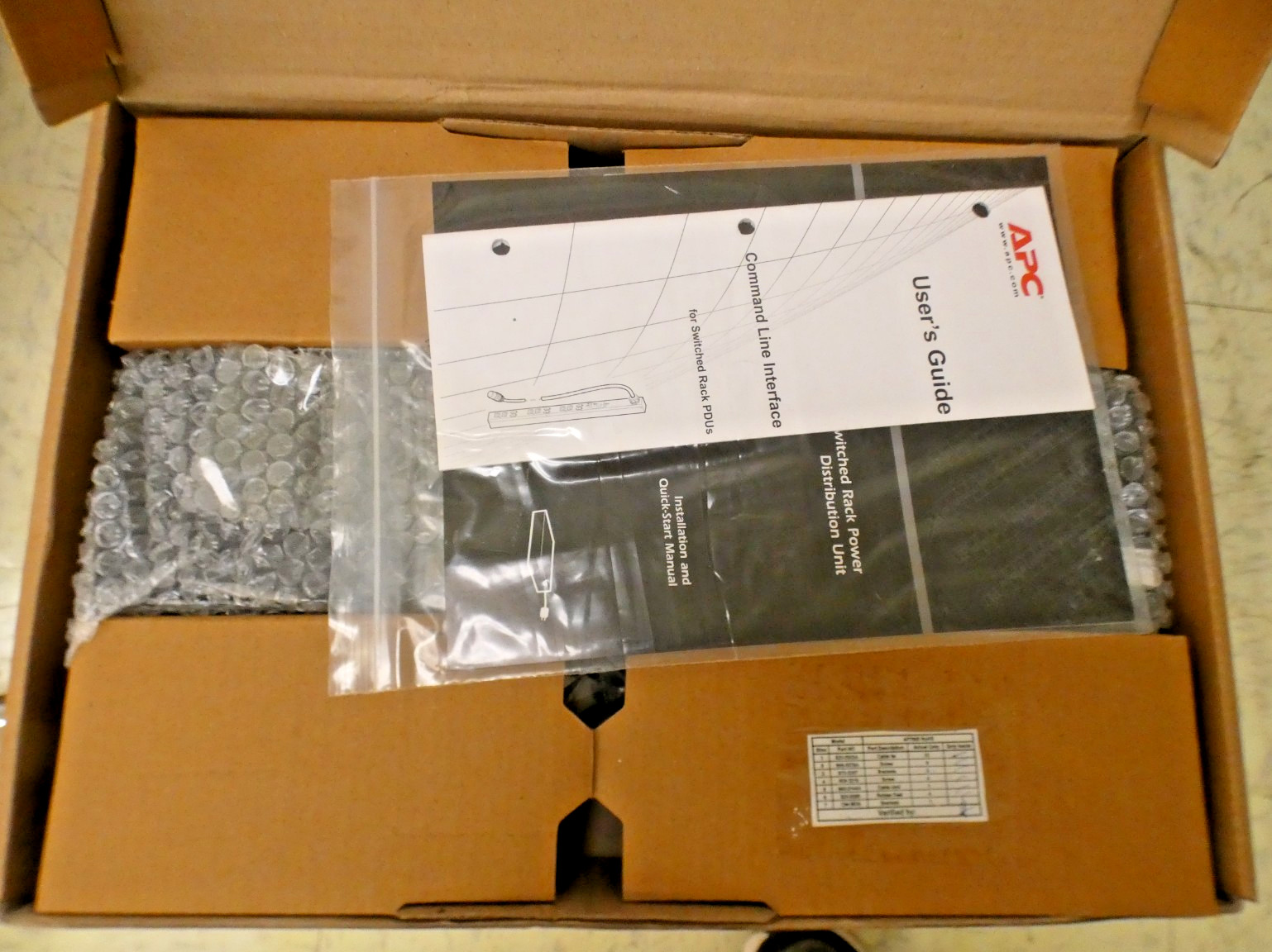 AP7900 APC Switched Rack Power Distribution Unit 8 x NEMA 5-15R 1.8kVA 100/120V AP7900 APC Switched Rack Power Distribution Unit 8 x NEMA 5-15R 1.8kVA 100/120V