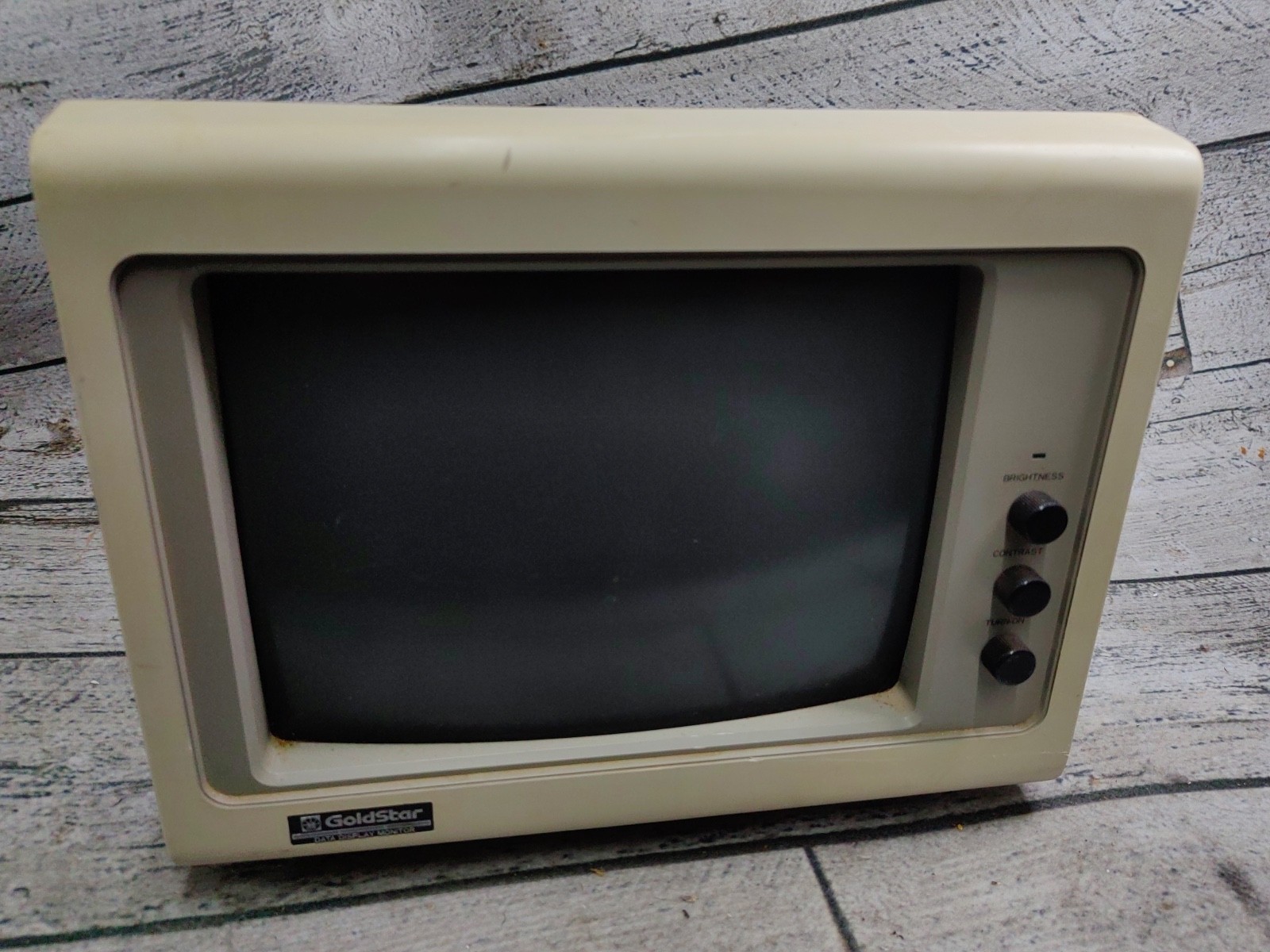 GOLDSTAR MBM-2105G COMPUTER MONITOR VINTAGE 1980'S WORKING GOLDSTAR MBM-2105G COMPUTER MONITOR VINTAGE 1980'S WORKING