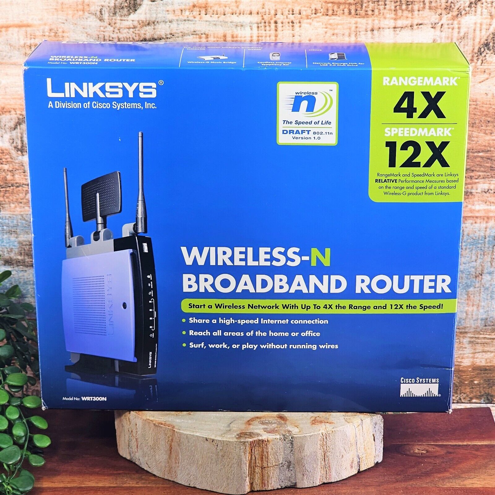 Linksys WRT300N Wireless-N Broadband Router 4 Port MIMO Technology Cisco Systems