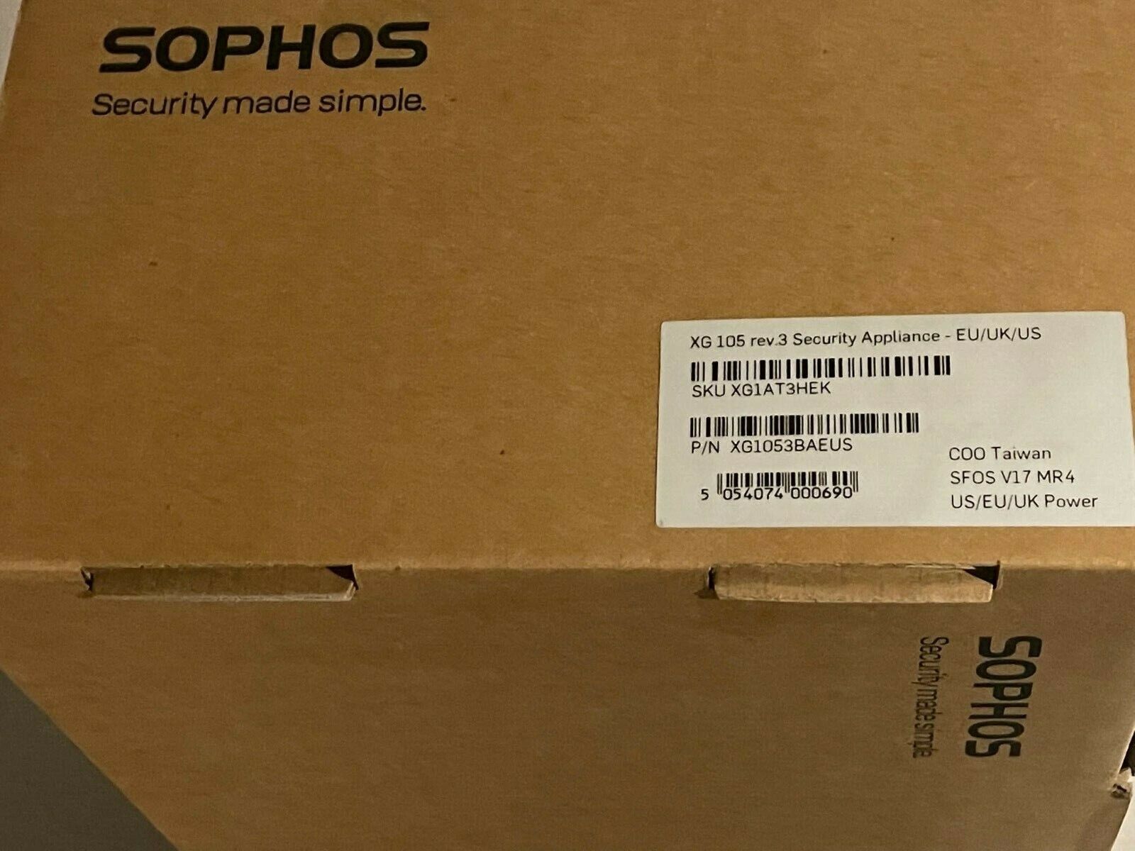 Sophos XG 105, XG105 Rev.3 UTM/Firewall Security Appliance (XG1AT3HEK) 
