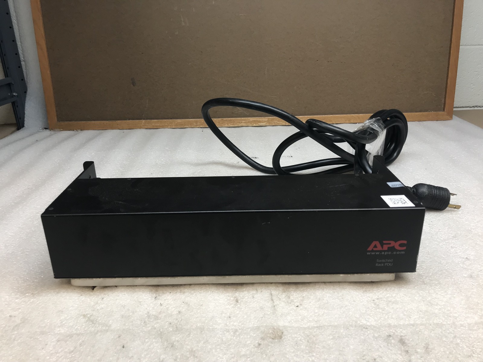 APC AP7902 NetShelter Switch Rack Power Distribution Unit PDU 120V 24A *TESTED* APC AP7902 NetShelter Switch Rack Power Distribution Unit PDU 120V 24A *TESTED*