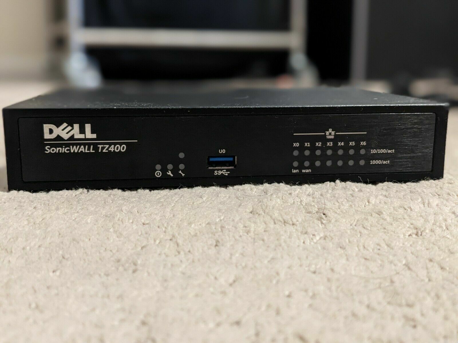 Dell SonicWall TZ400 Firewall Appliance - read