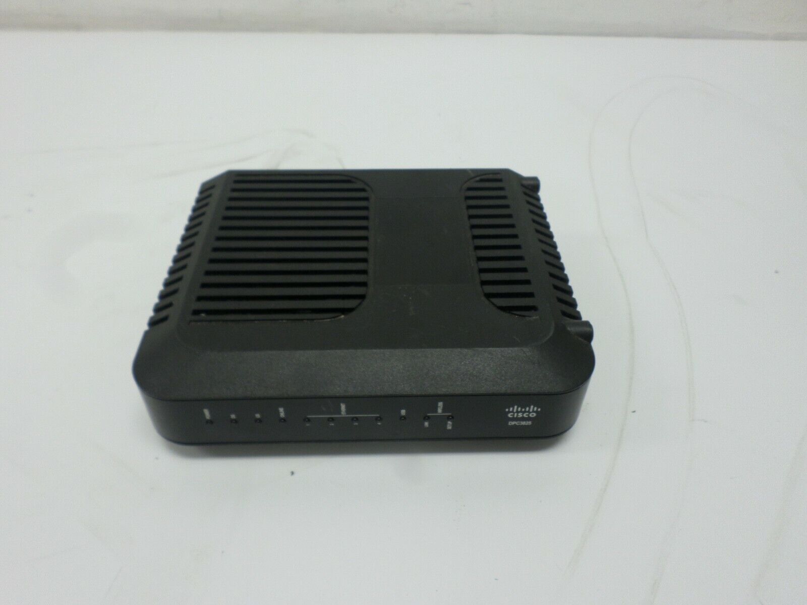 Cisco DPC3825 4 Port DOCSIS 3.0 Gateway Wireless Router 