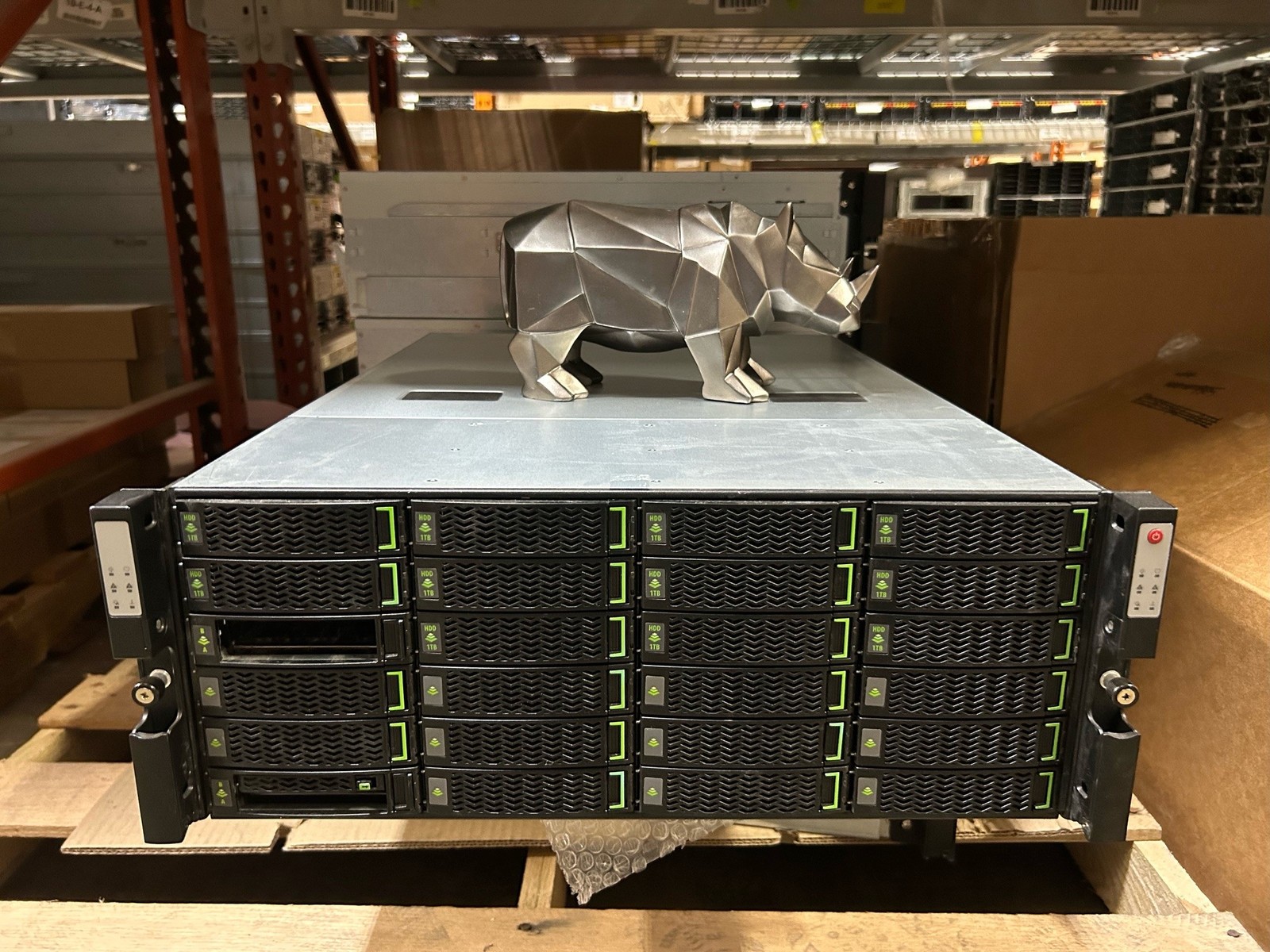Q8B37A HPE/Nimble CS1000H Hybrid Base Array