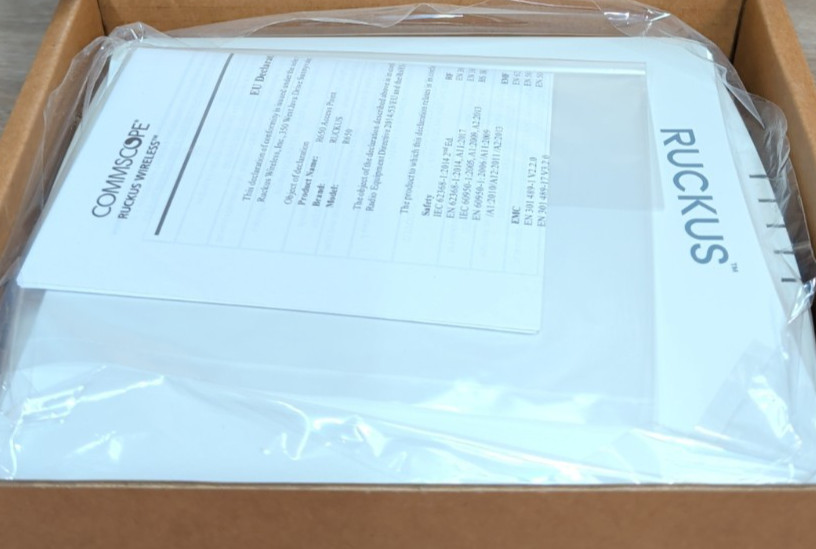 Ruckus R650 Dual-Band Wi-Fi 6 802.11 ax Wireless Access Point Ruckus R650 Dual-Band Wi-Fi 6 802.11 ax Wireless Access Point