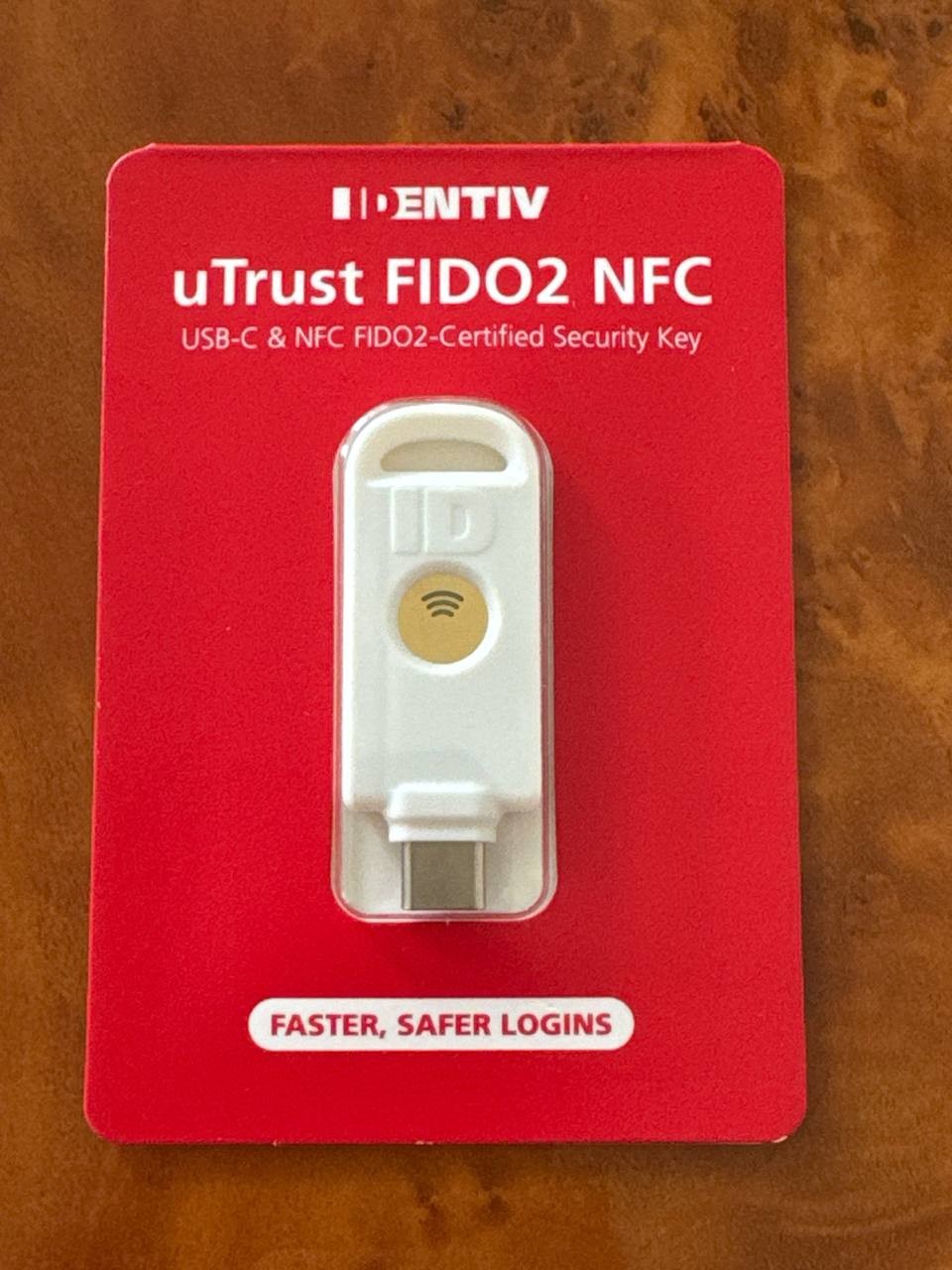 Identiv uTrust FIDO2 - NFC Fingerprint Biometric Security Key USB-C NEW Identiv uTrust FIDO2 - NFC Fingerprint Biometric Security Key USB-C NEW