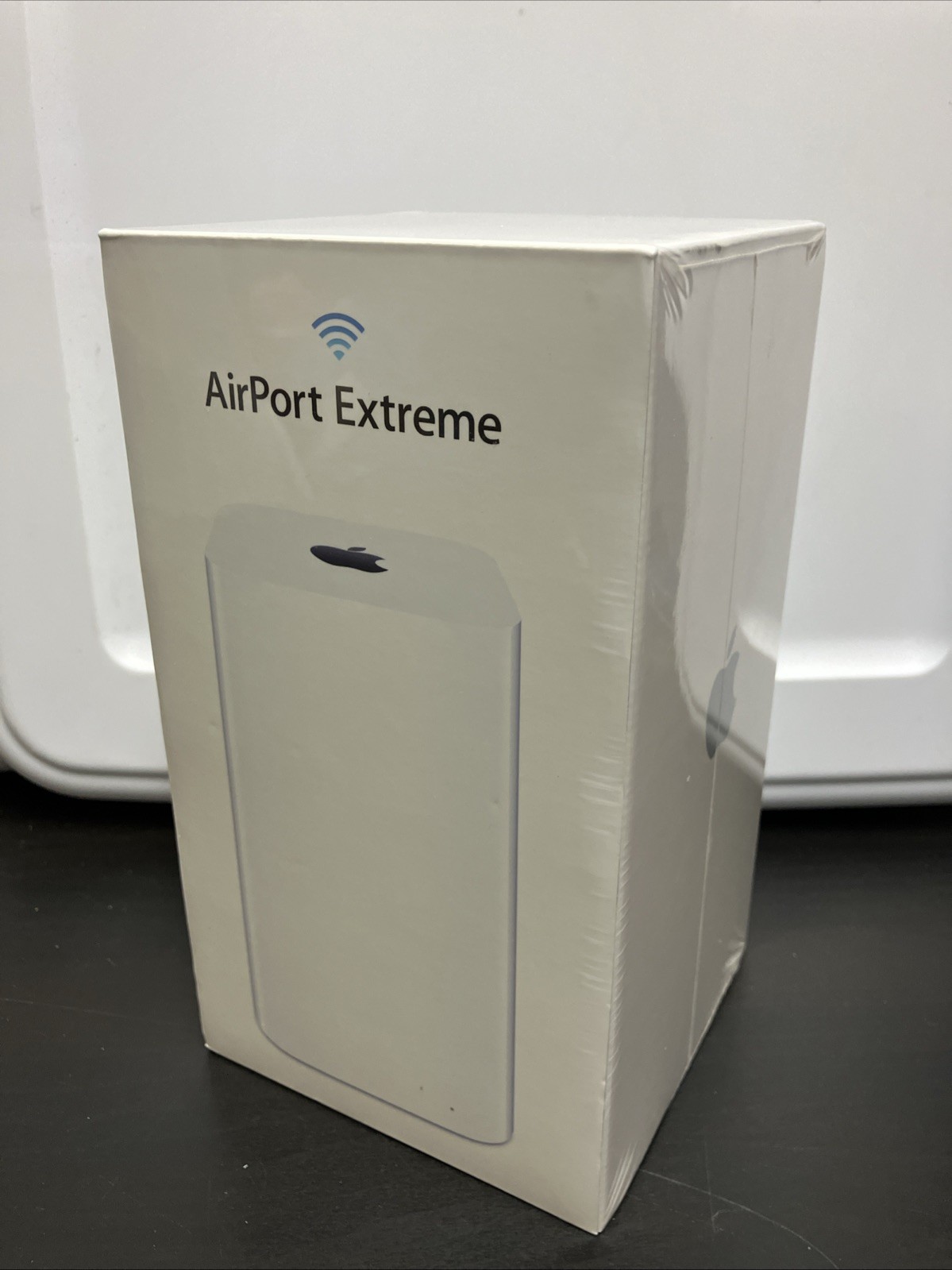 Apple AirPort Extreme 6th Generation NEW SEALED BOX RARE ME918LL/A A1521 RARE Apple AirPort Extreme 6th Generation NEW SEALED BOX RARE ME918LL/A A1521 RARE