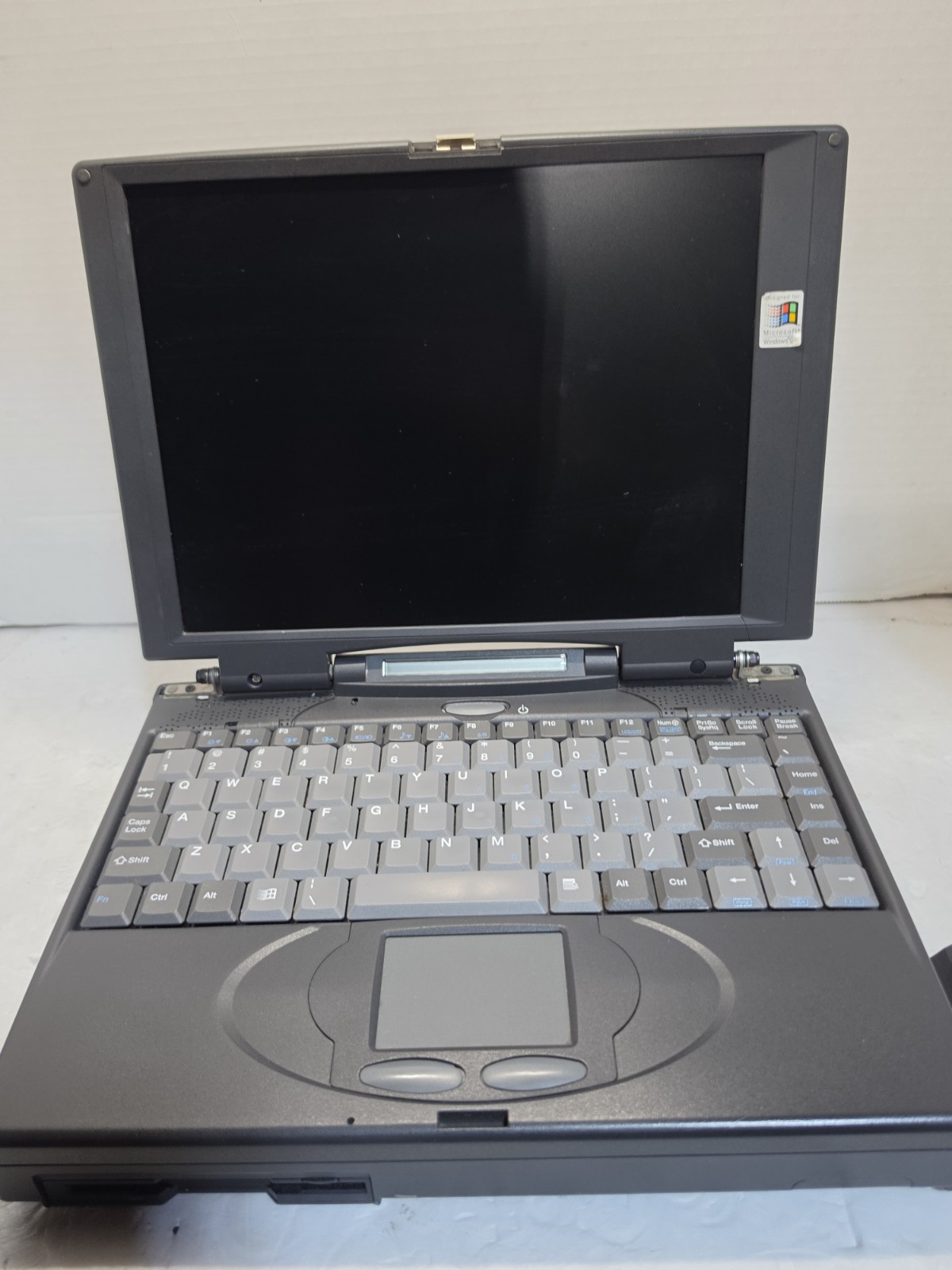 Rare Vintage Green 753+ Laptop Computer Windows Retro 90s Made in Taiwan... Rare Vintage Green 753+ Laptop Computer Windows Retro 90s Made in Taiwan...