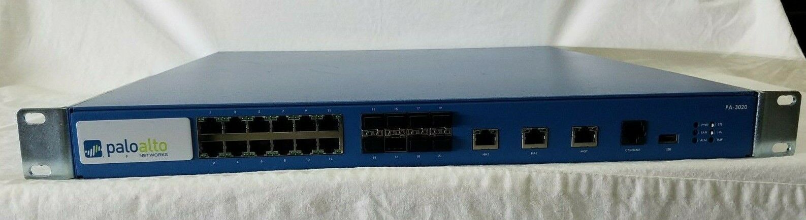 Palo Alto PA-3020 Network Security Appliance - Blue *No Accessories* 