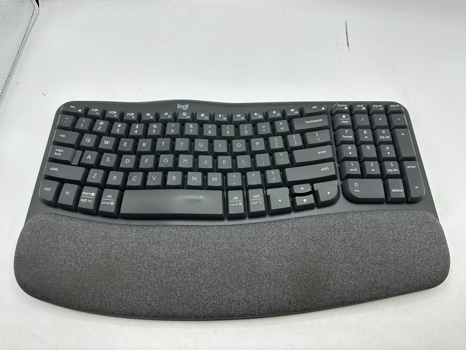 HEAVY USE Logitech Wave Keys MK670 YR0096 Ergonomic Wireless Bluetooth Keyboard HEAVY USE Logitech Wave Keys MK670 YR0096 Ergonomic Wireless Bluetooth Keyboard