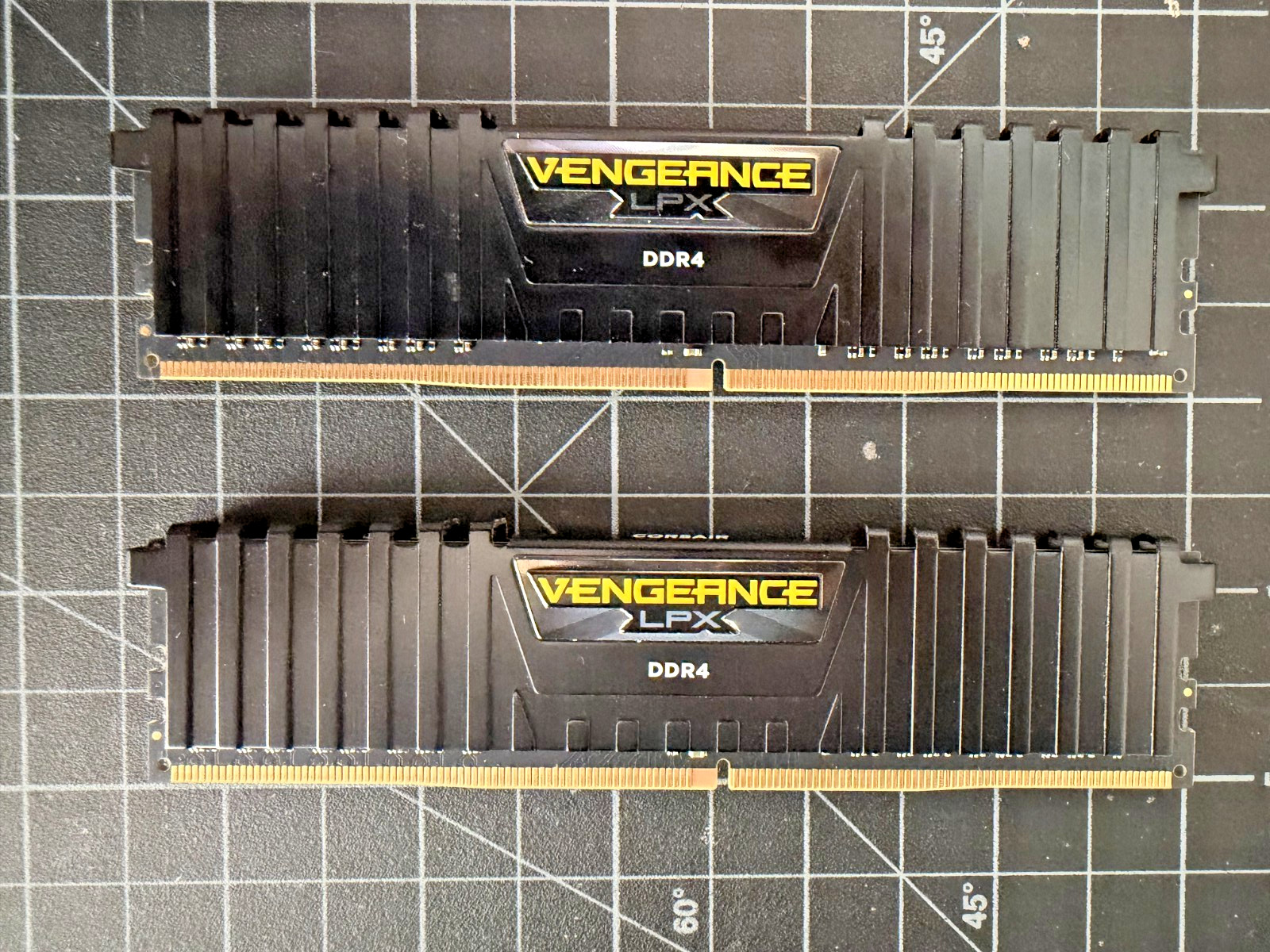Corsair CMK16GX4M2Z3200C16 DDR4 16GB (2x8GB) 3200MHZ