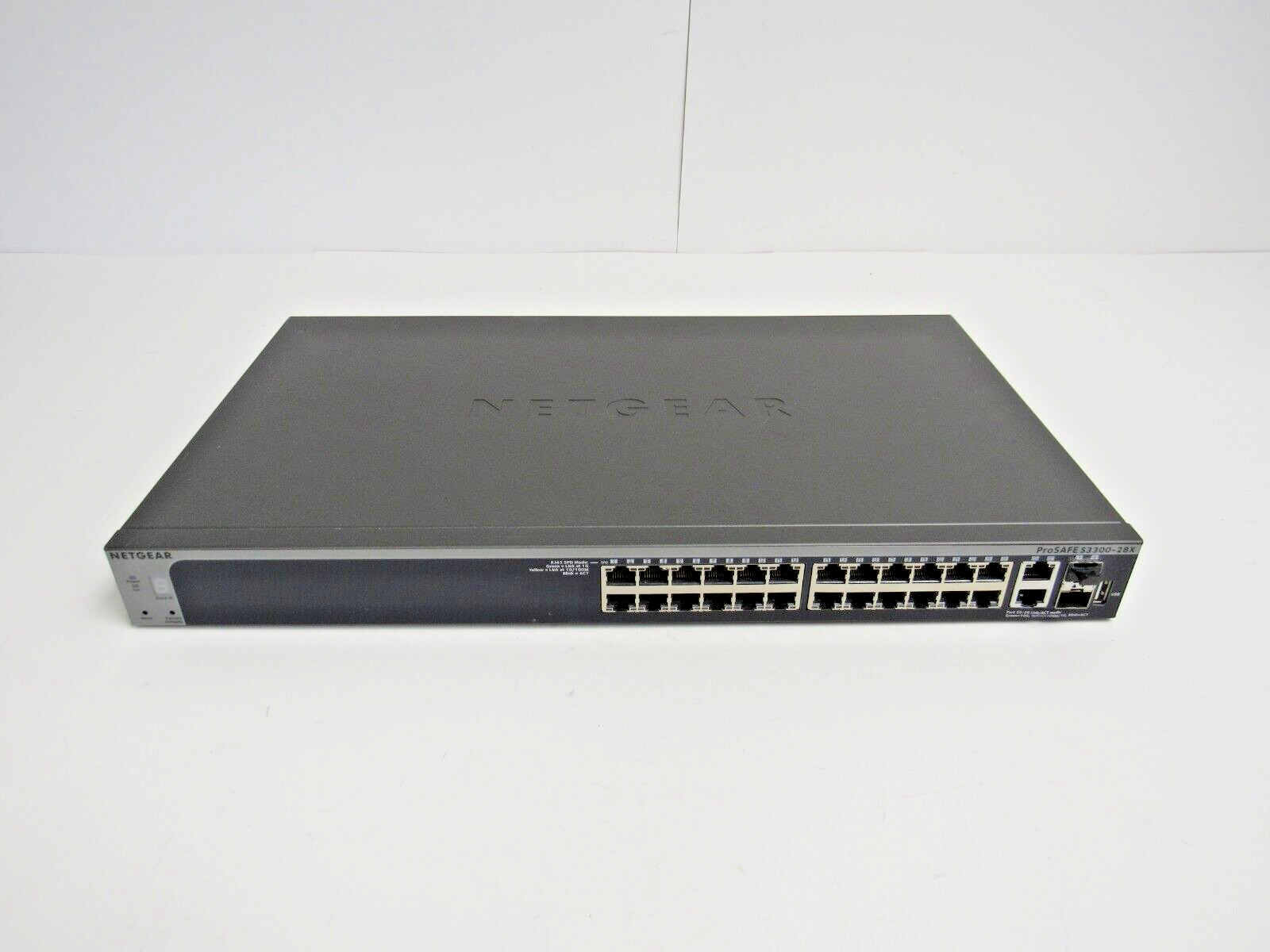 NetGear ProSAFE S3300-28X 28-Port Gigabit Stackable Smart Managed Switch     6-5