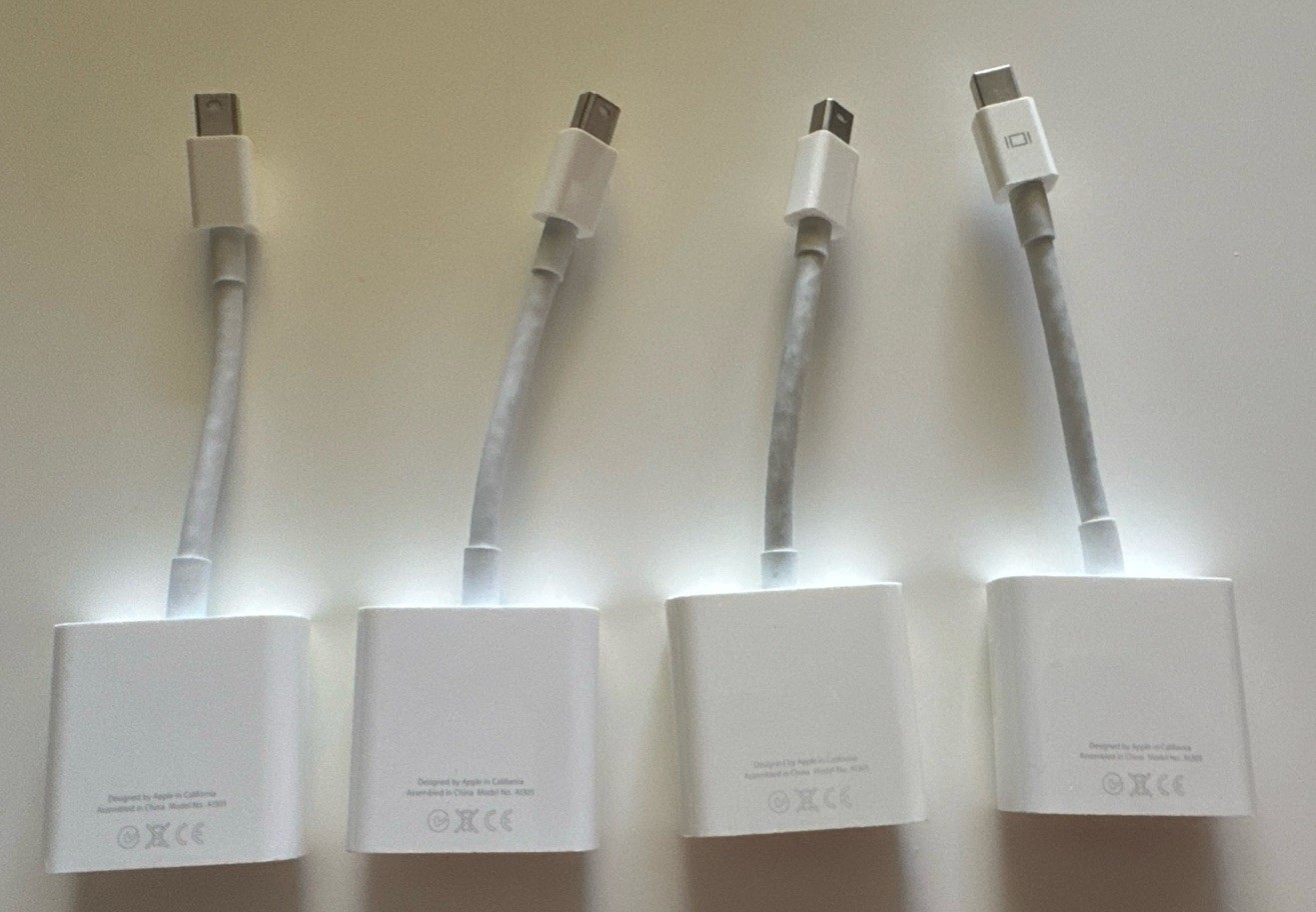 Lot of 4 Apple A1305 Thunderbolt Mini DisplayPort to DVI Adapter - 