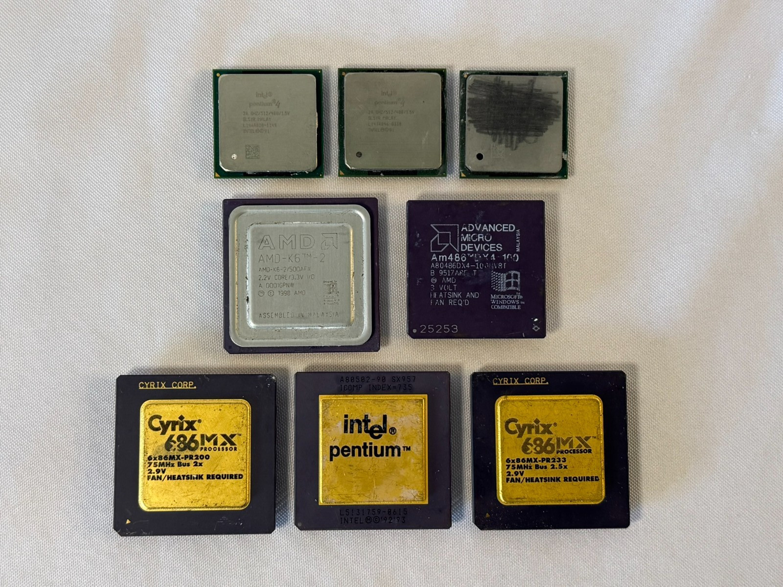 Lot 8 Vintage CPUs Cyrix 6x86MX AMD K6-2 500 Am486 Intel Pentium 90 P4
