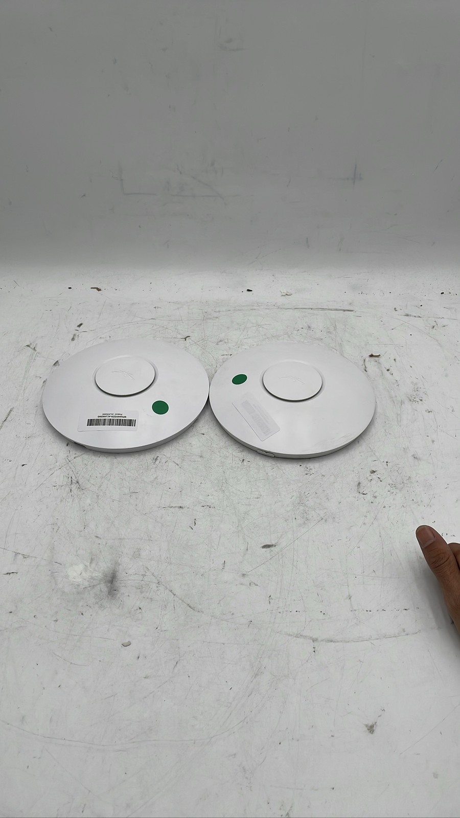 Ubiquiti UniFi UAP-PRO 450Mbps Dual-Band 802.11n PoE Access Point 2PK Lot Of 2 Ubiquiti UniFi UAP-PRO 450Mbps Dual-Band 802.11n PoE Access Point 2PK Lot Of 2
