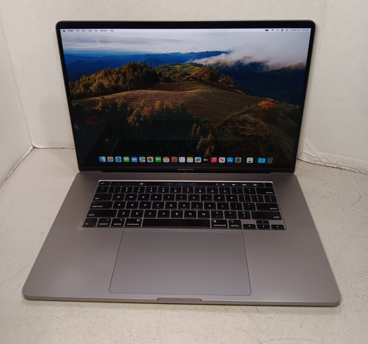 2019 Apple MacBook Pro 16-inch -I9 2.4GHz 32GB RAM 2TB SSD AMD Pro 5500M #69 2019 Apple MacBook Pro 16-inch -I9 2.4GHz 32GB RAM 2TB SSD AMD Pro 5500M #69