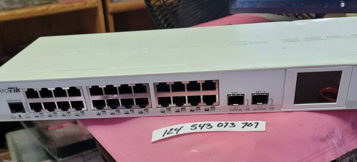  24x Gigabit Ethernet Smart Switch, 2x SFP+ cages, LCD, 400MHz 