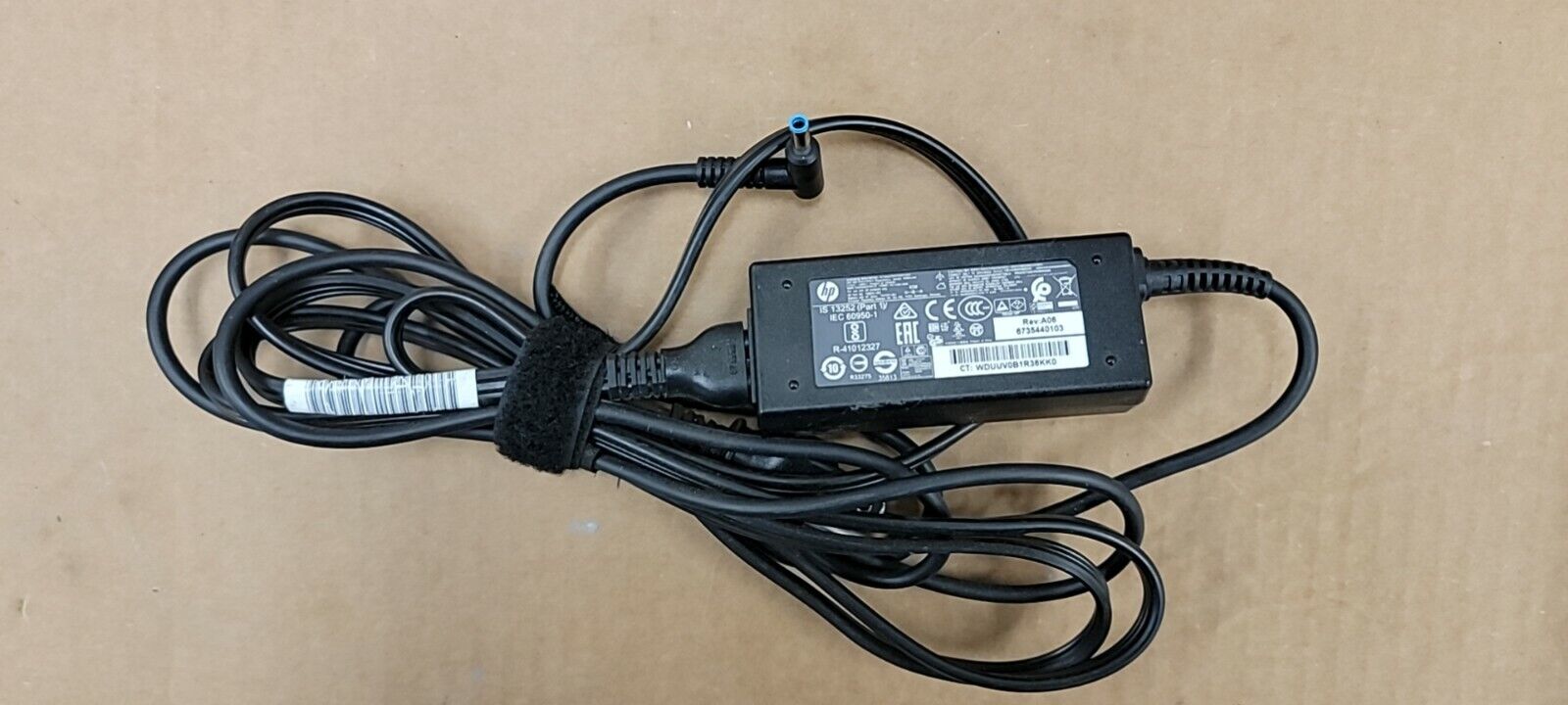 A lot of 10pcs Genuine HP Laptop Charger   740015-002 741727-001 19.5V 2.31A 45W