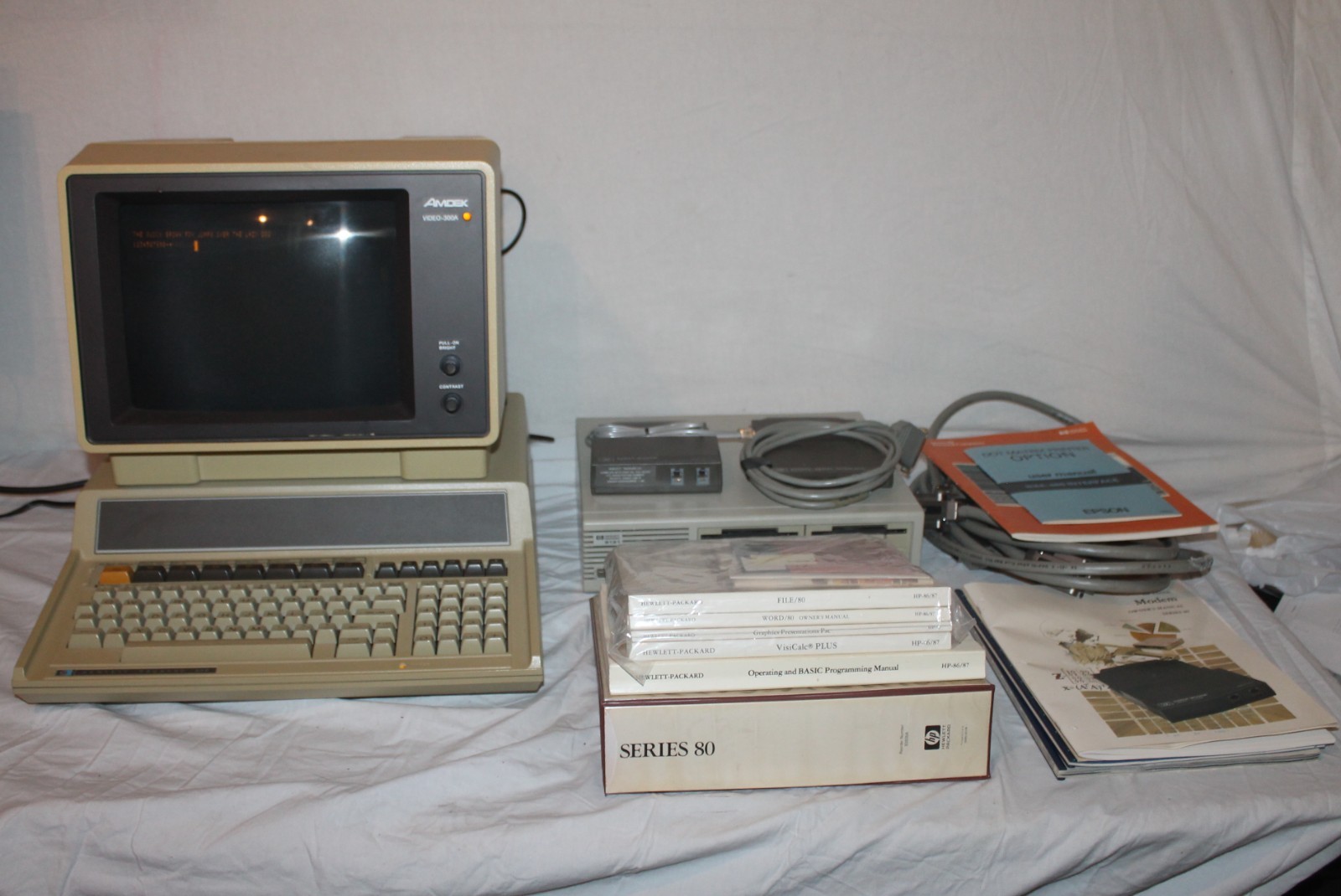 HP 86B Computer System w/ Amdek Video-300A Monitor, 9121B Dual Floppy