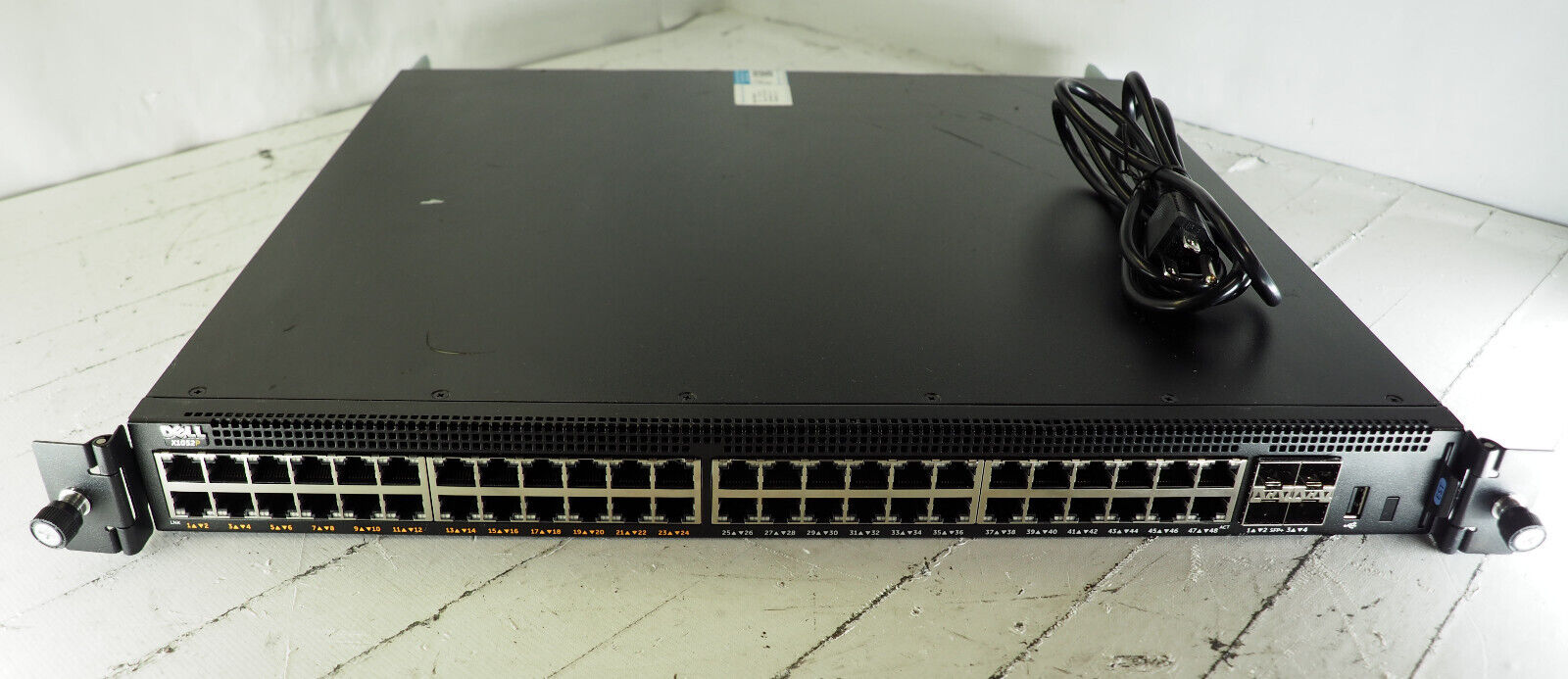 Dell Networking X1052P 48 Port Gigabit PoE+ Ethernet Switch 69P0W w/ Rails