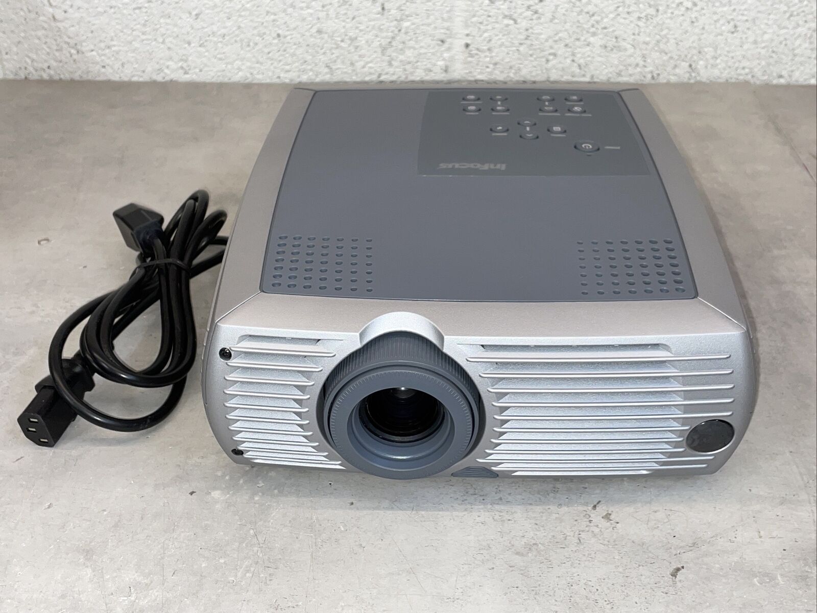 Infocus LP250 LCD3 Multimedia Projector Full HD Conference Room 1100 Lumens