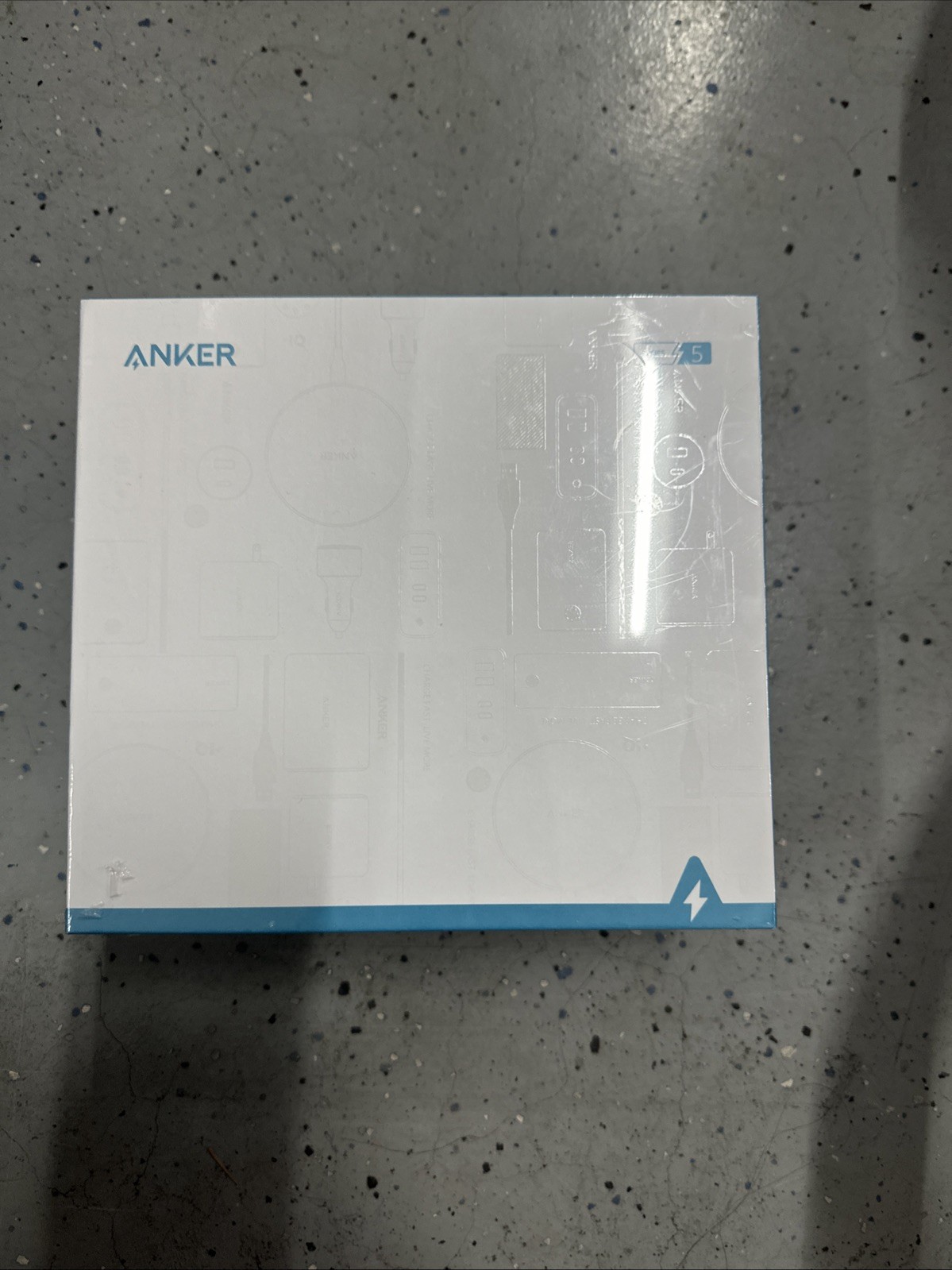 New Anker 563 USB-C Hub 10-1 Docking Station A8395 New Anker 563 USB-C Hub 10-1 Docking Station A8395