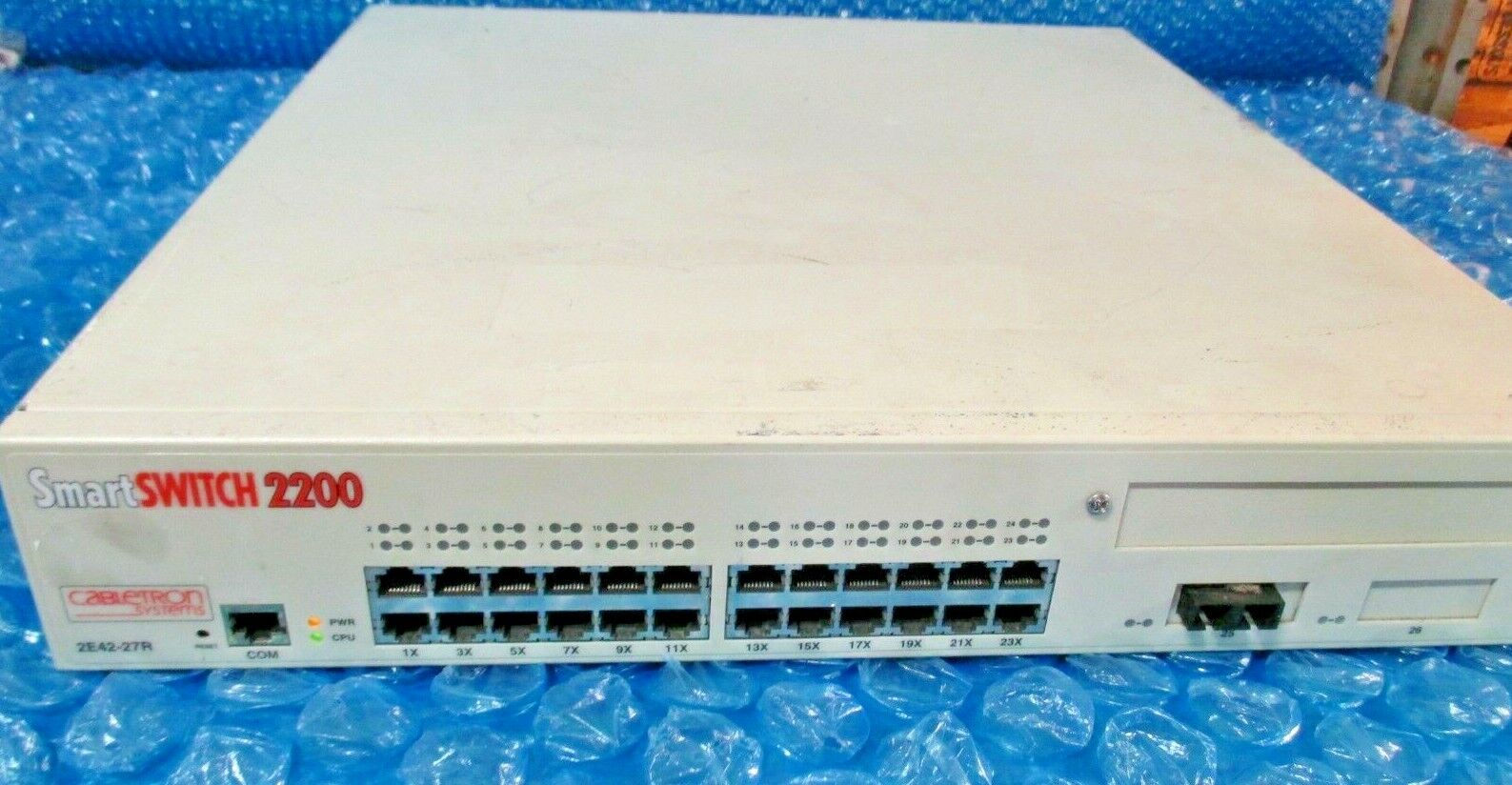 Smart Switch 2200 Cabletron Systems Model 2E42-27R