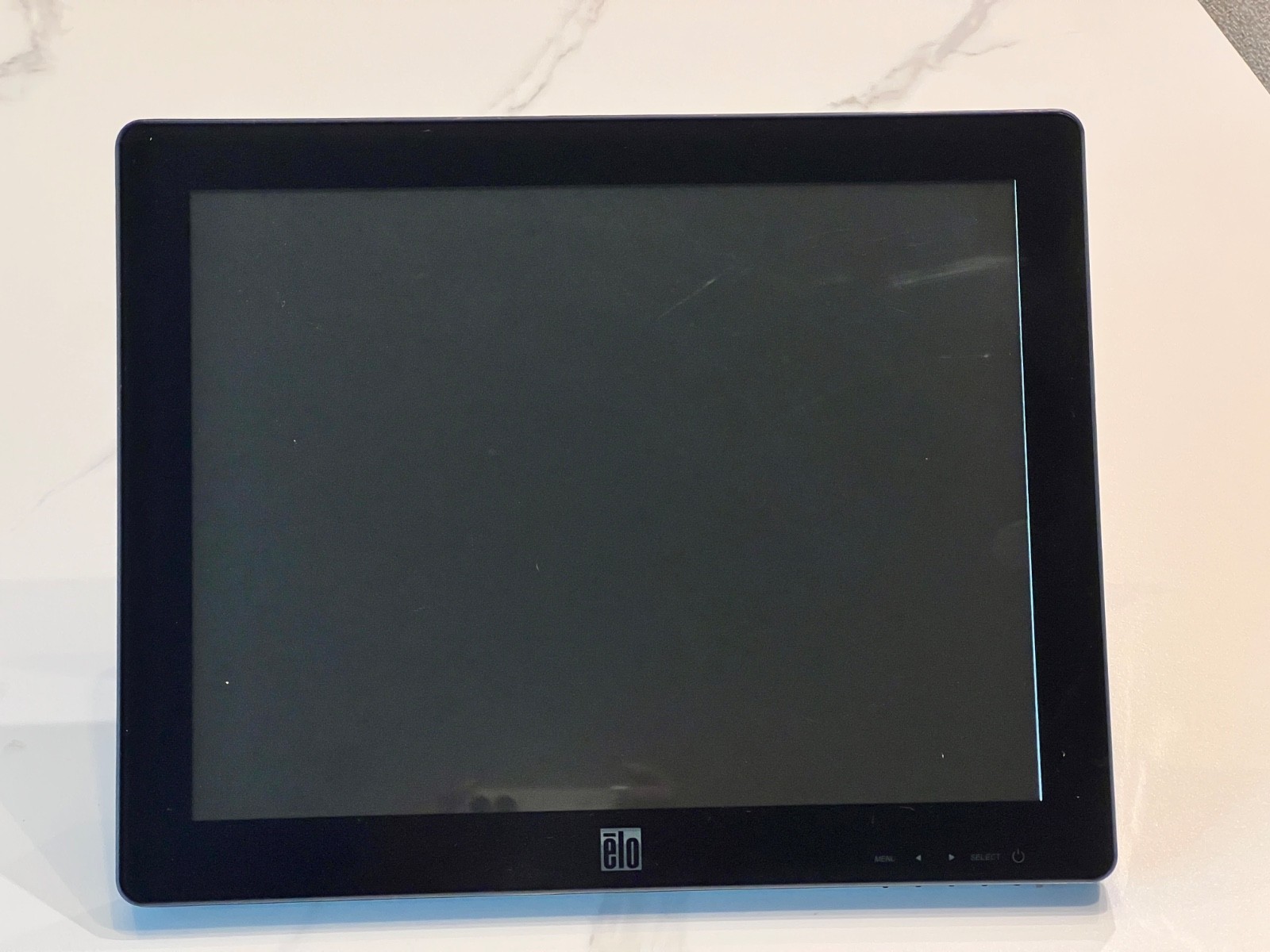 ELO ET1523L 15-inch Touchscreen Monitor ET1523L-8UWA-1-BL-MT-ZB-G (No Adapter) ELO ET1523L 15-inch Touchscreen Monitor ET1523L-8UWA-1-BL-MT-ZB-G (No Adapter)