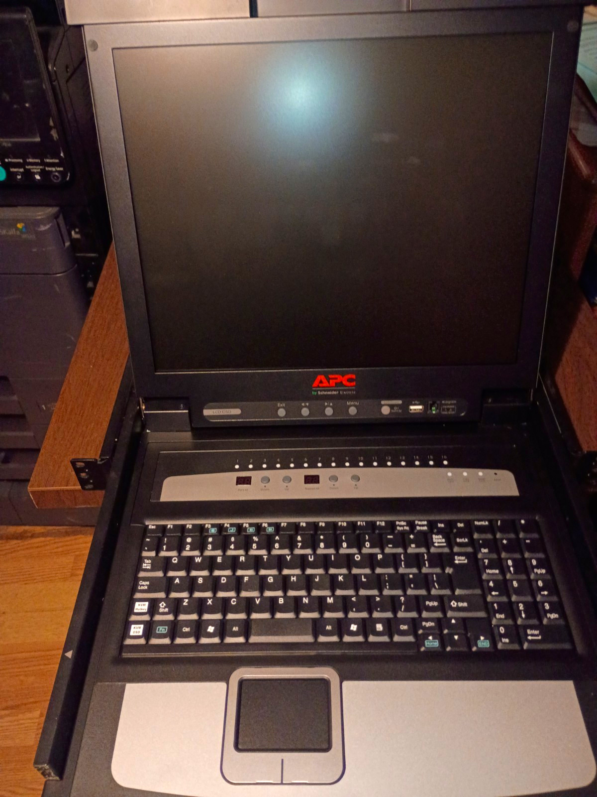 APC AP5816 16-Port 1:16 Rackmount LCD KVM Console Drawer USB/VGA/RJ45