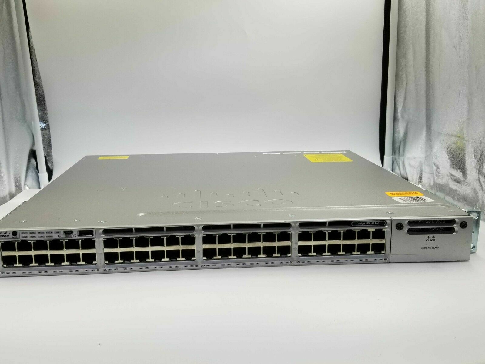 Cisco WS-C3850-48P-L  48 Ports Managed Network Switch w/ Lan baseSERVICE LICENSE