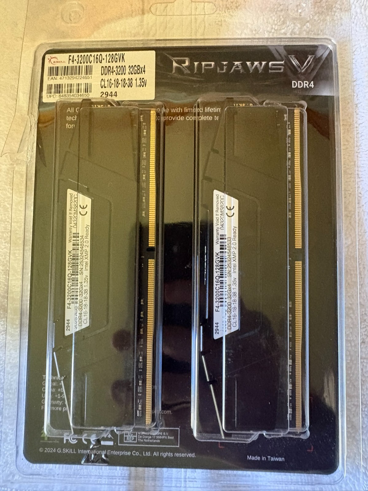 G.Skill RipJaws V F4-3200C16Q-128GVK 128GB (4x32GB) RAM DDR4 3200MHz DIMM G.Skill RipJaws V F4-3200C16Q-128GVK 128GB (4x32GB) RAM DDR4 3200MHz DIMM