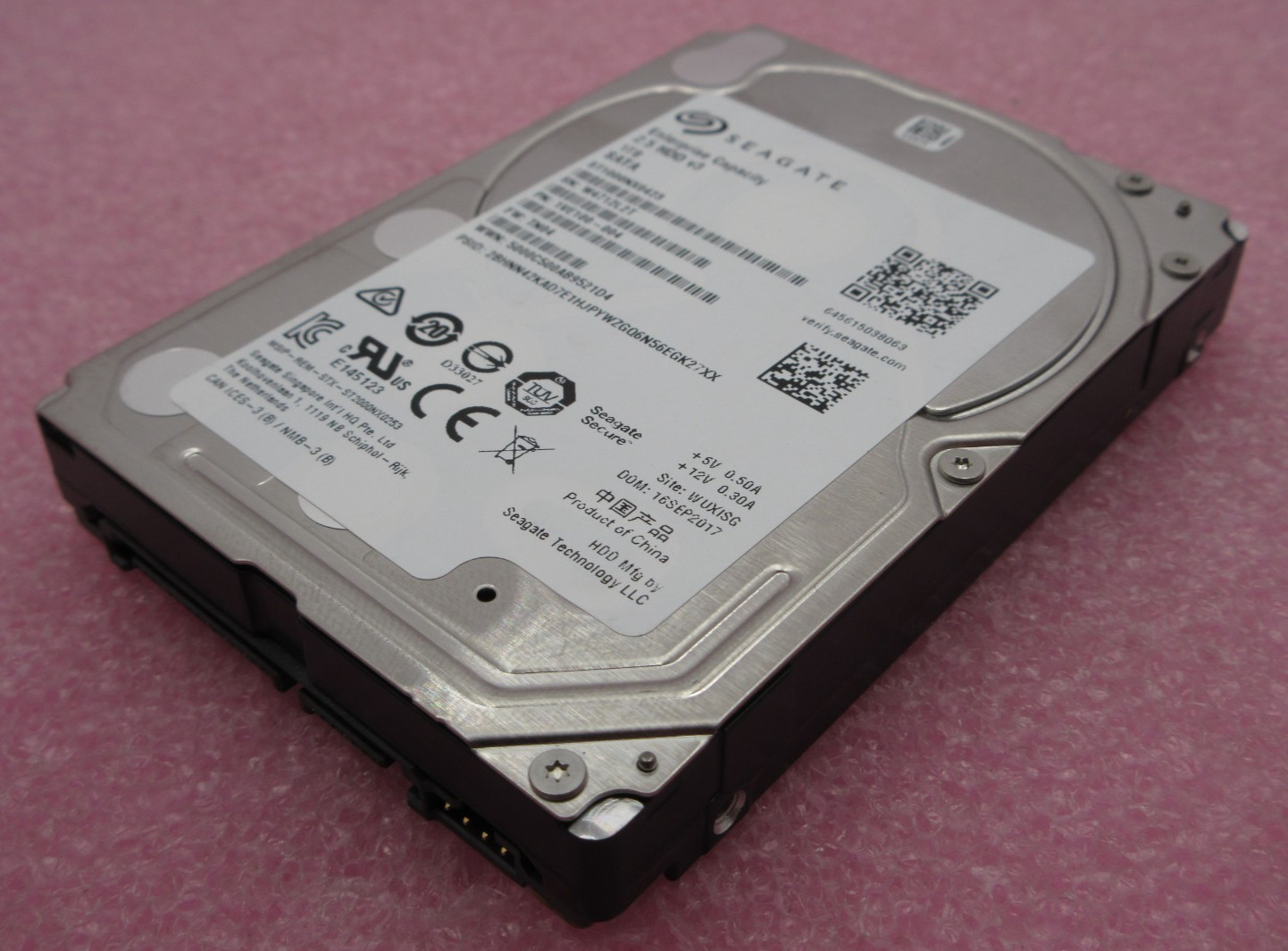 Seagate Enterprise v3 1TB 2.5\'\' SFF SATA 6G 7.2K HDD ST1000NX0423 1VE100-004