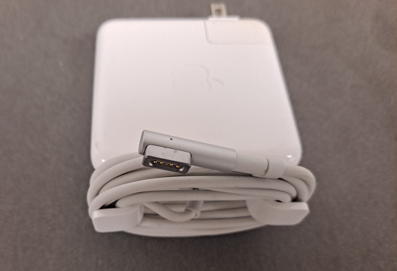 Lot of 10 Genuine Apple Macbook 60W MagSafe 1 A1344 charger OEM (Heavily Used) Lot of 10 Genuine Apple Macbook 60W MagSafe 1 A1344 charger OEM (Heavily Used)