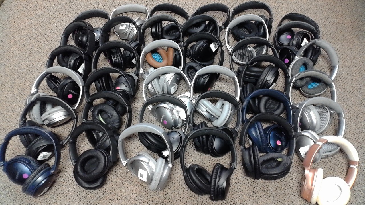 LOT of 36 Pairs of Bose QC35 Series 2 Noise Cancelling Headphones LOT of 36 Pairs of Bose QC35 Series 2 Noise Cancelling Headphones