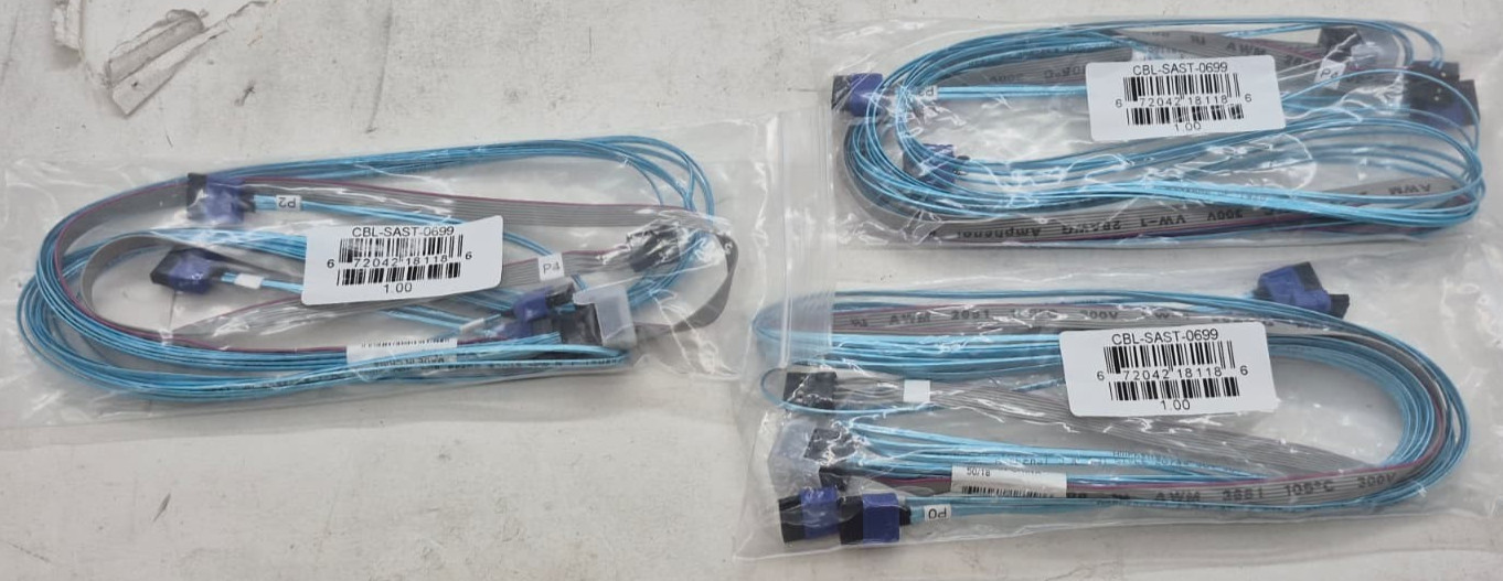 Lot of 3 New Supermicro CBL-SAST-0699 75cm Cables Lot of 3 New Supermicro CBL-SAST-0699 75cm Cables