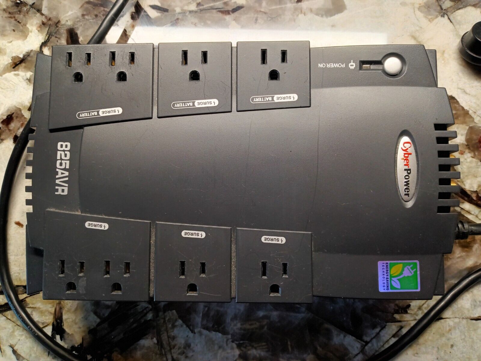 Cyber Power 825AVR Surge Protector Back Up Battery 8 Outlet 