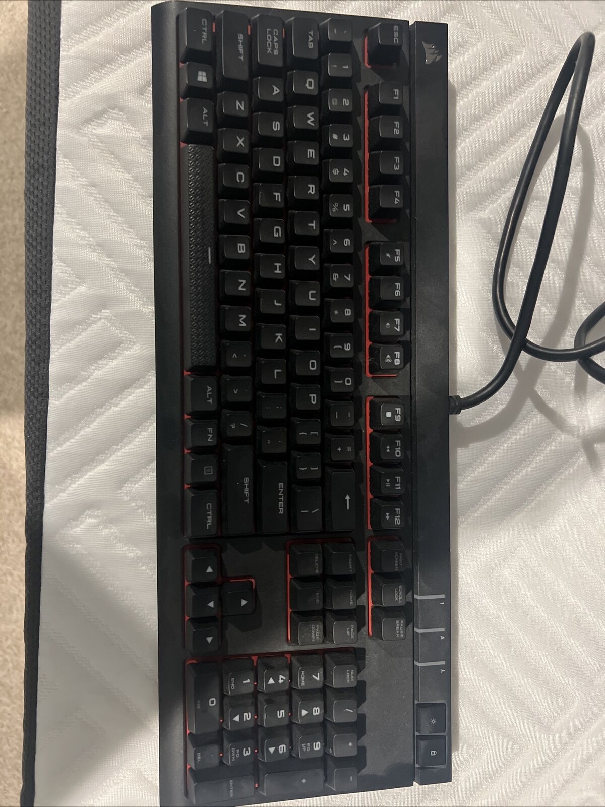 Corsair RGP0018 STRAFE RGB Mechanical Gaming Keyboard*GOOD CONDITION*