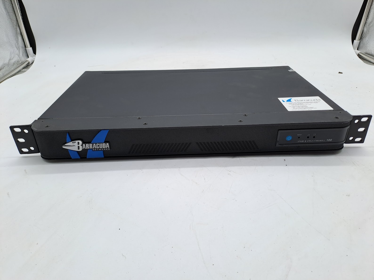 Barracuda Networks Spam Firewall 300 Security Appliance BSF300a